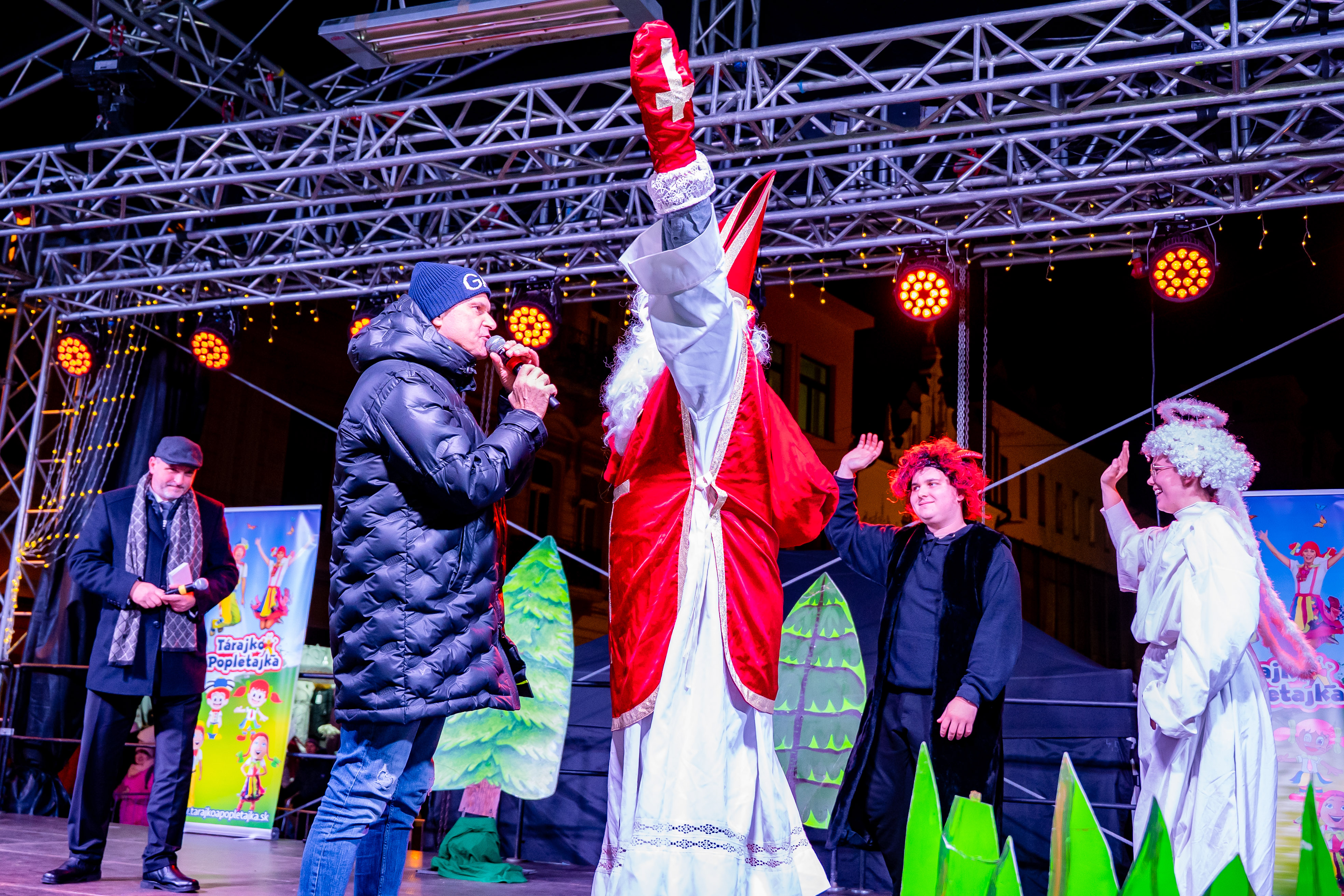 Kosicke rozpravkove Vianoce - Mikulas na Hlavnej-22